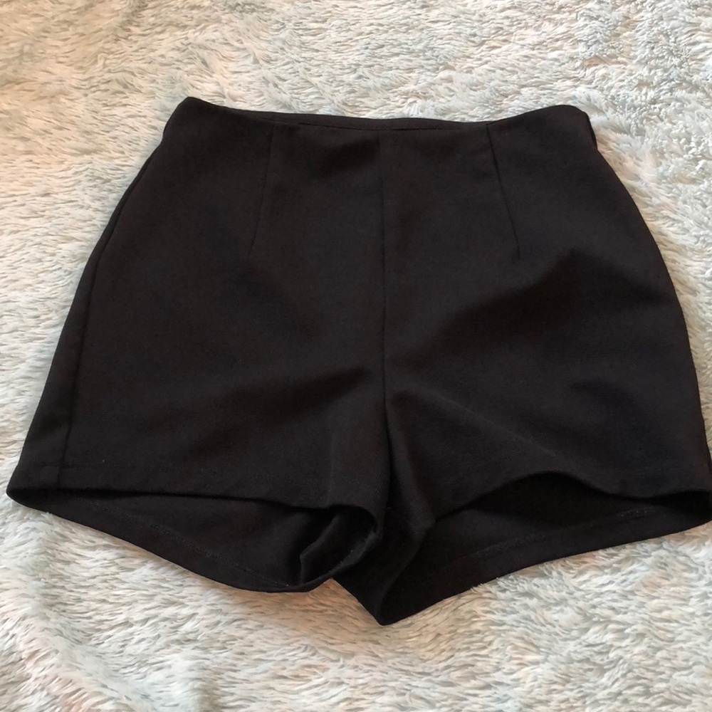 High-waisted Shorts